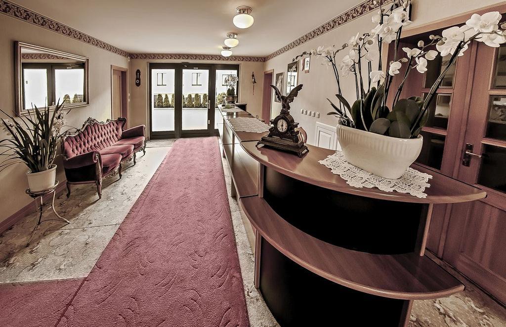 Palazzo Adler Bed and Breakfast Swarzędz Exteriör bild