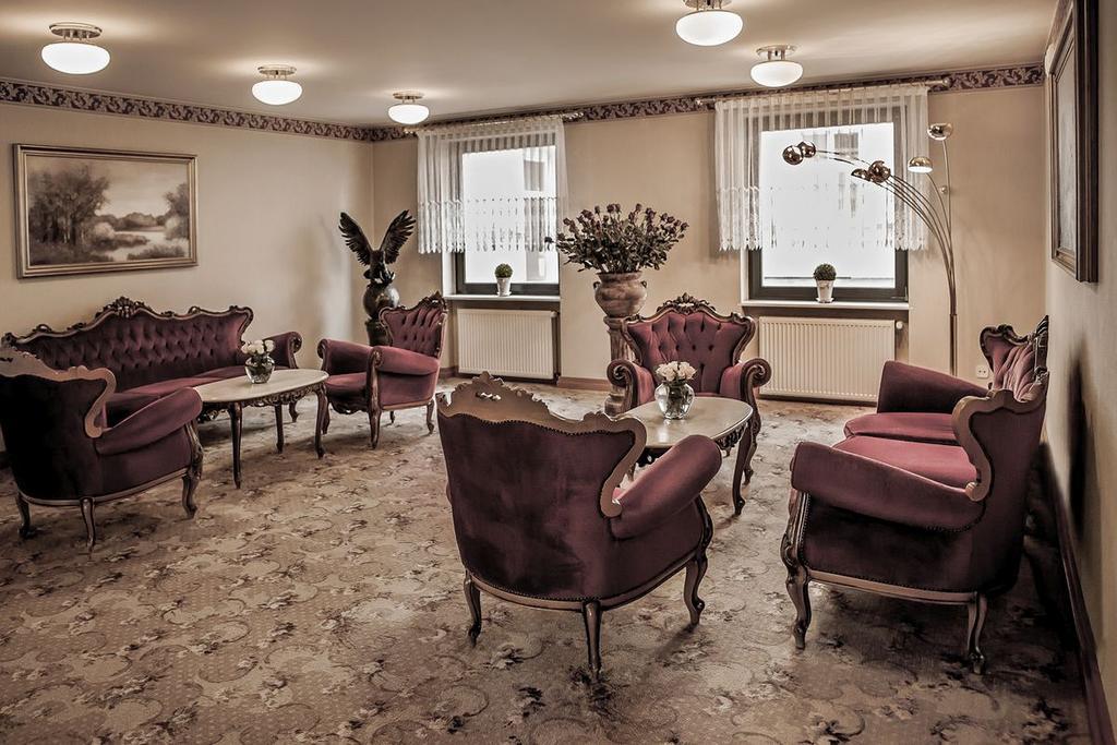 Palazzo Adler Bed and Breakfast Swarzędz Exteriör bild