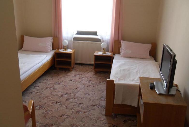Palazzo Adler Bed and Breakfast Swarzędz Rum bild